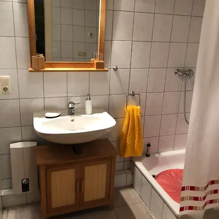 Nichtraucher-zimmer Mit Dusche/wc *